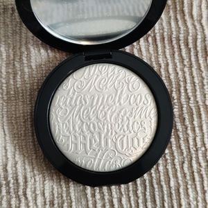 MELT Cosmetics Morning Star Highlighter